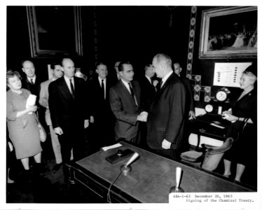 Signing chamizal treaty (1)