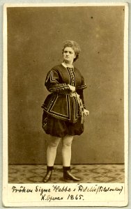 Signe Hebbe, rollporträtt - SMV - H4 010