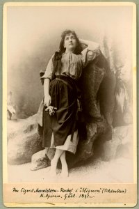 Sigrid Arnoldson, rollporträtt - SMV - H1 091