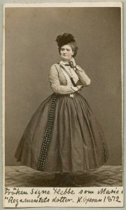 Signe Hebbe, rollporträtt - SMV - H4 021
