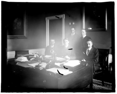 Signing Belgian War Loan LCCN2016824551