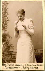 Sigrid Eliason, rollporträtt - SMV - H2 134