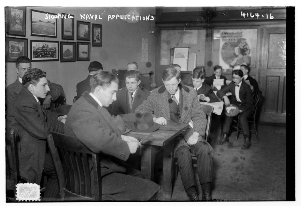 Signing naval applications LCCN2014704230