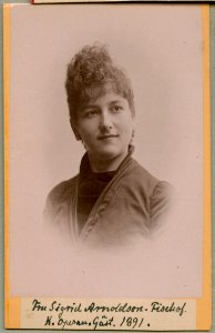 Sigrid Arnoldson, porträtt - SMV - H1 093