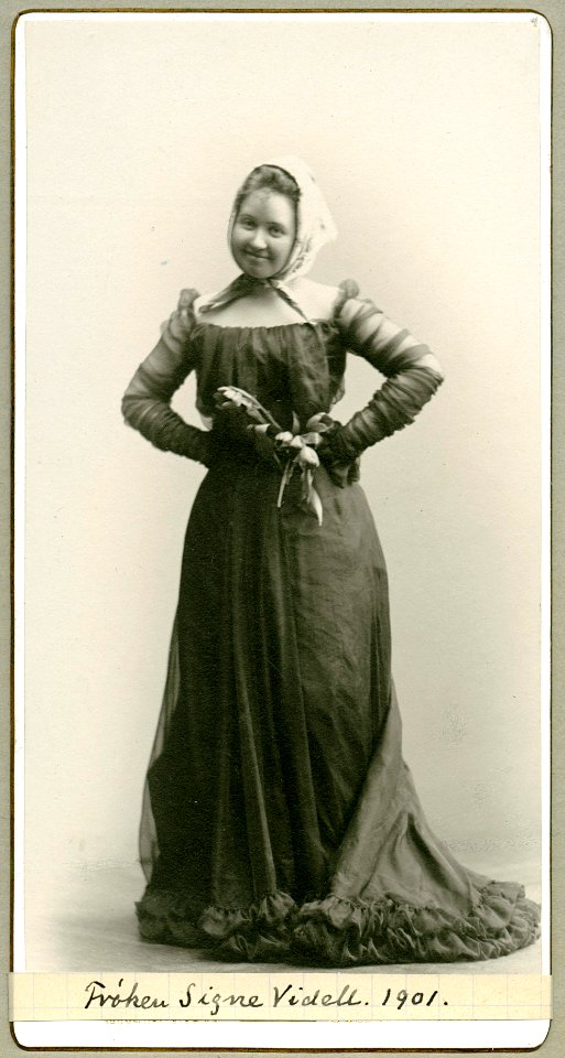 Signe Widell, rollporträtt - SMV - H9 040