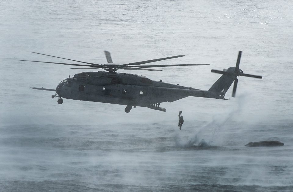 Sikorsky CH-53E (USMC) RIMPAC 2014 031