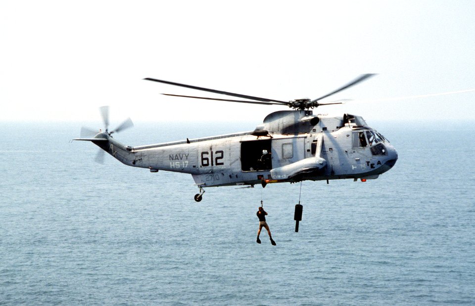 Sikorsky SH-3H Sea King of HS-17 in flight in 1990