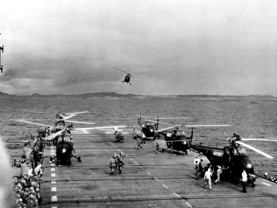 Sikorsky HRS on USS Cabot (CVL-28) c1952