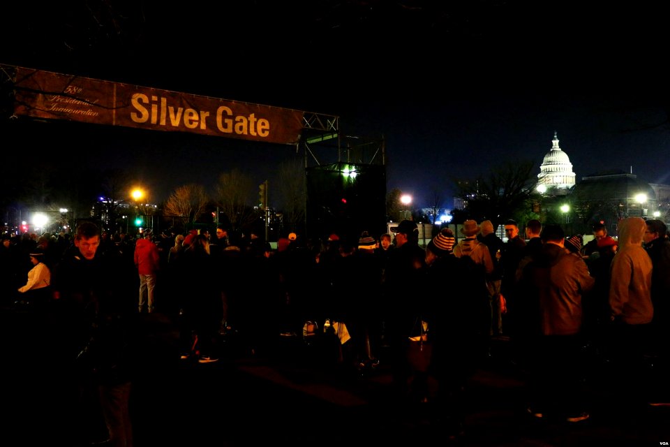 Silver Gate 23EB00F4