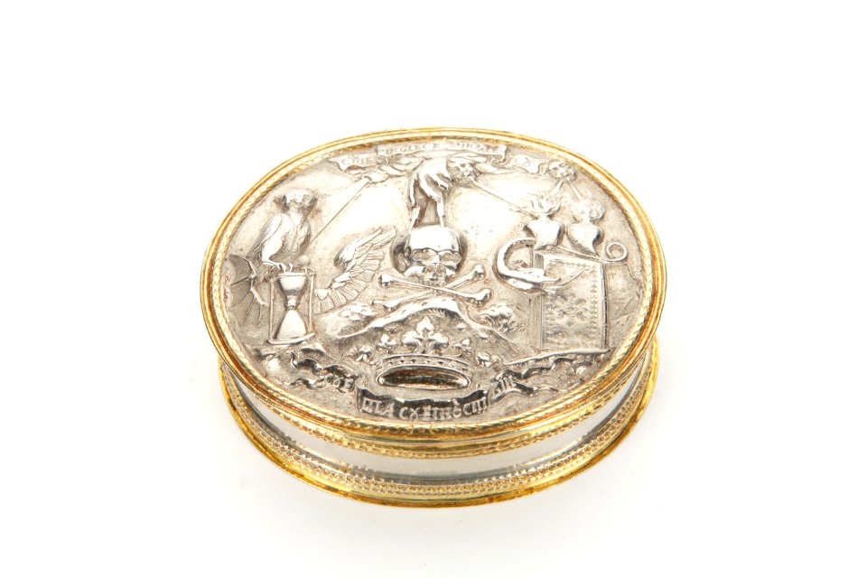 Silverask med dödskalle från 1600-talet - Skoklosters slott - 93211