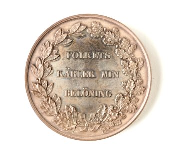 Silvermedalj, 1818. Frånsida, Karl XIV Johans valspråk, Folkets kärlek min belöning - Skoklosters slott - 109343 photo