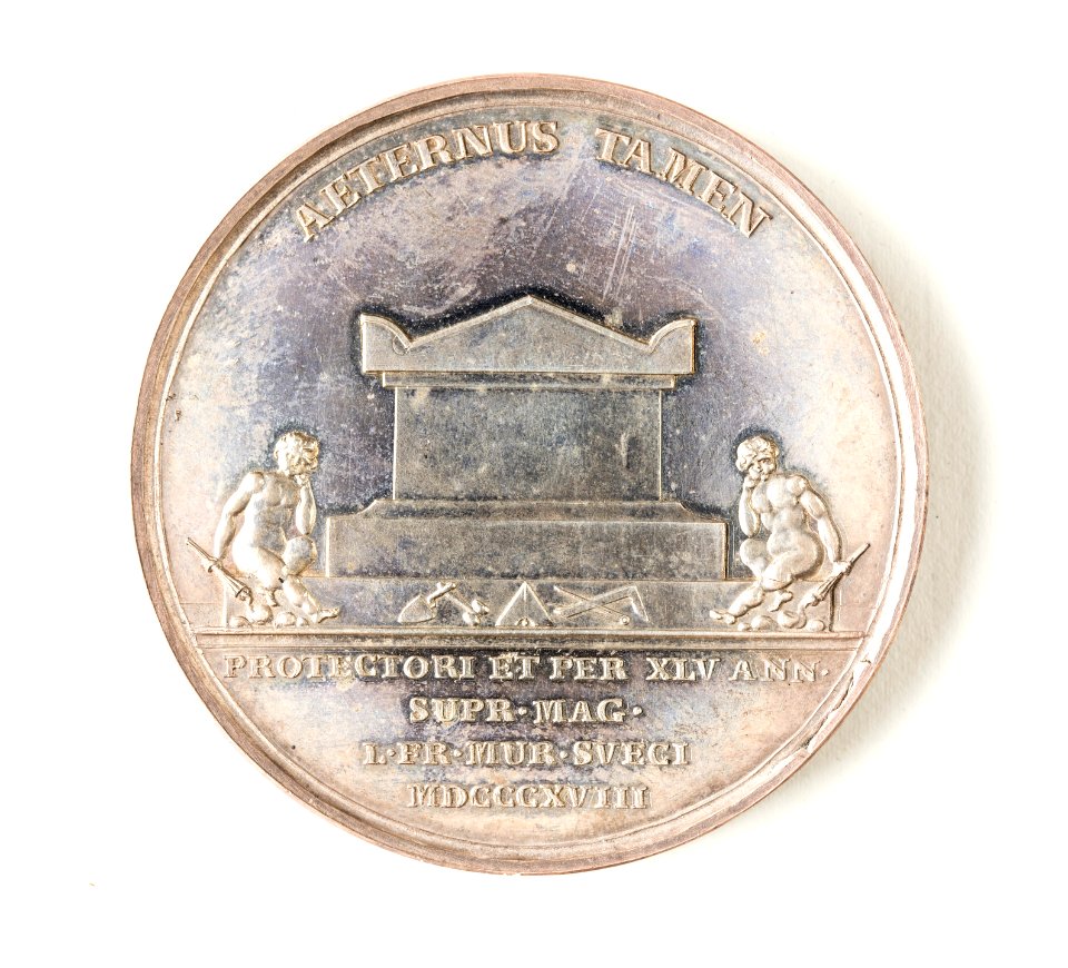 Silvermedalj, 1818. Frånsida, Gravmonument - Skoklosters slott - 109347