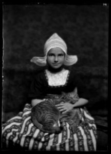 Silvester child with Buzzer the cat, portrait photograph LOC agc.7a13489