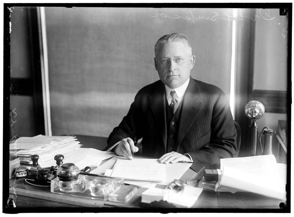 SIMPSON, DR. F.F. LT. COL., U.S.A. OF PITTSBURGH. HEAD OF MEDICAL DIVISION OF WAR INDUSTRIES BOARD AND C.N.D. DURING WORLD WAR. AT DESK LCCN2016864737