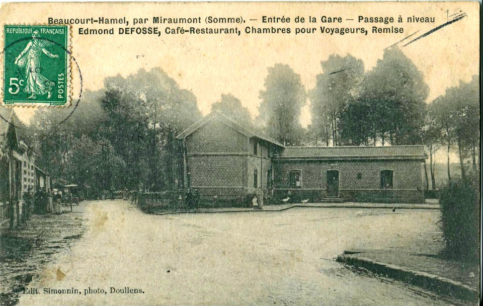 Simonnin - BEAUCOURT-HAMEL, par Miraumont - Entrée de la Gare - Passage à noveau - Edmond Defosse...