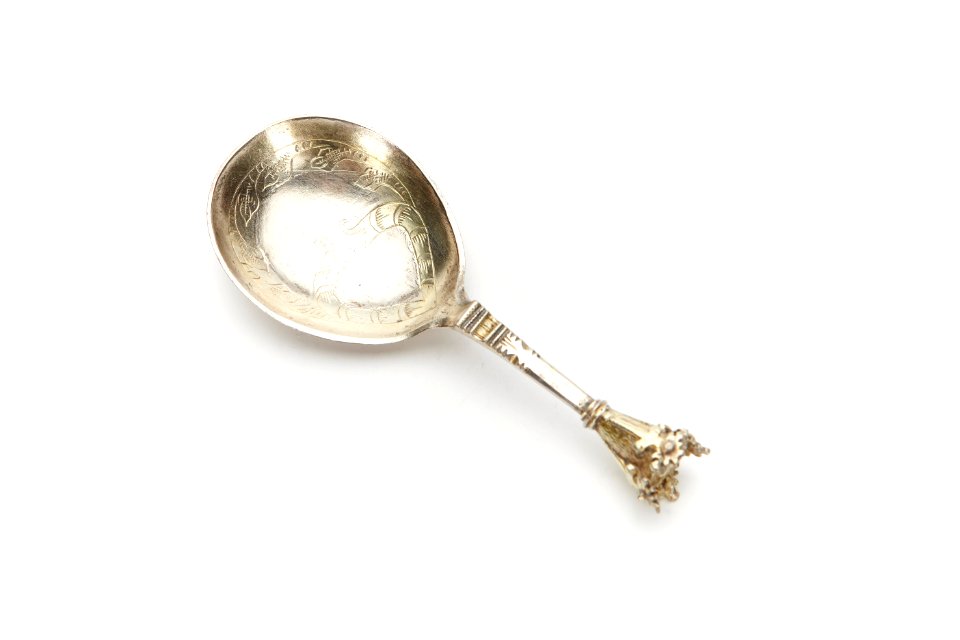 Silversked med kort, nästan slätt skaft och kronkropp - Skoklosters slott - 92249