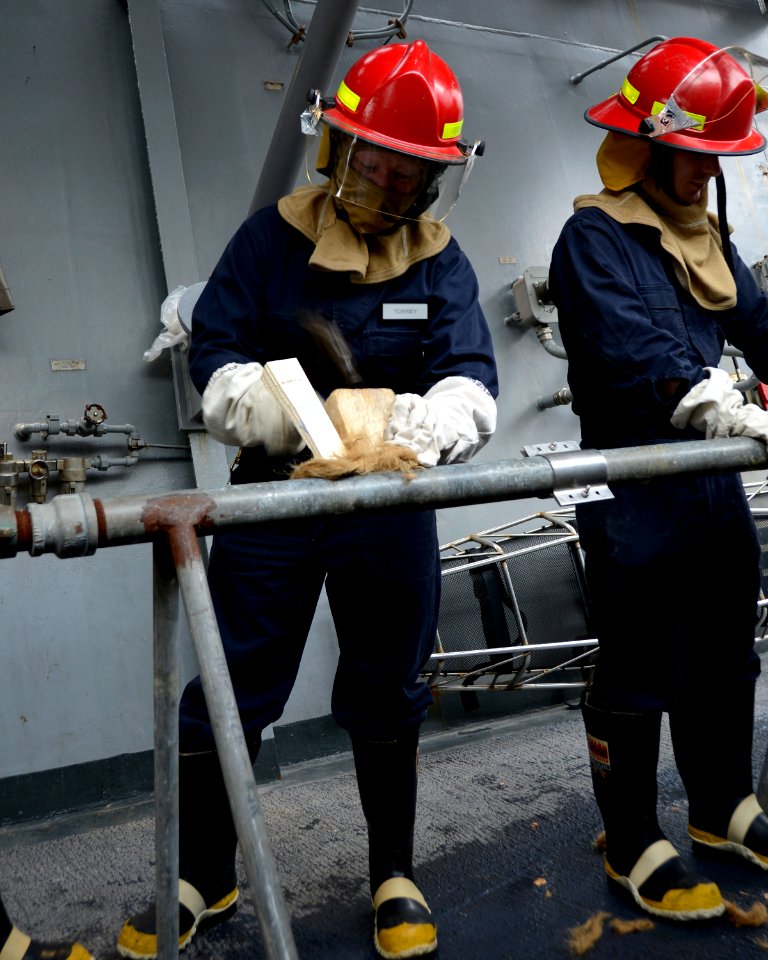 Simulated flooding drill 140303-N-HB951-143