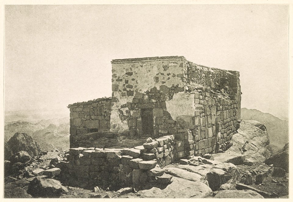 Sinai (Gebel Mûsā) Christliche (griech. Orthodoxe) Kapelle auf seinem Gipfel (2250 m). LCCN2014648788