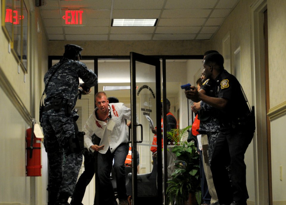 Simulated hostage situation 120321-N-DU438-103
