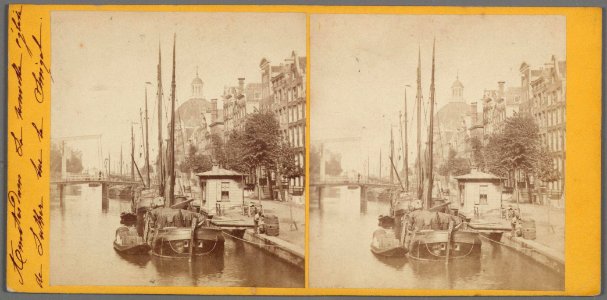 Singel - Ronde Lutherse Kerk Onevenzijde van het Singel gezien in noordelijke richting met rechts de toren van de Ron 010007000061