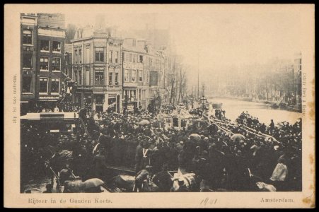 Singel bij Heiligewegssluis, rijtoer met de Gouden Koets. Uitgave Jos Nuss, Amsterdam, Afb PBKD00284000014
