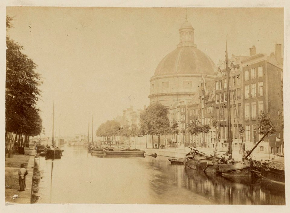 Singel 1-27 vlnr Bij Koggestraat Op nr 11 Ronde Lutherse Kerk OSIM00001003719