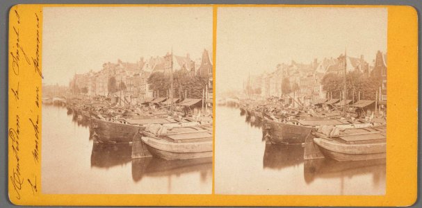 Singel 359-321 Gezien vanaf brug bij de Heisteeg naar brug bij de Raamsteeg Rechts de Appelmarkt 010007000090