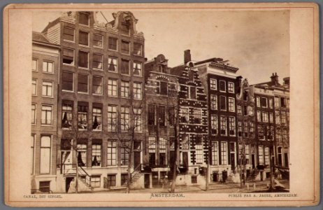 Singel 92-108 van rechts naar links Singel 94 is in 1876 vervangen door een pand in neorenaissance-stijl 010005000066