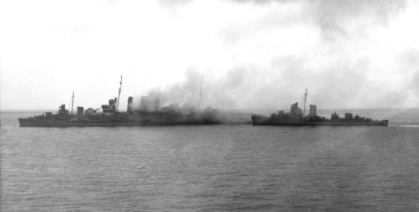 Sinking HMAS Canberra (D33) with US destroyers on 9 August 1942 photo
