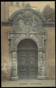 Sint Antoniesluis met het Lazaruspoortje naar het voormalige Leprozenhuis. Uitgave Brouwer & de Veer, Amsterdam, Afb ANWU01814000002 photo