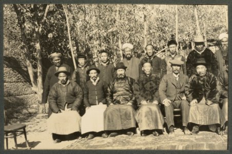 Sir George Macartney & Chinese Officials, Kashgar photo