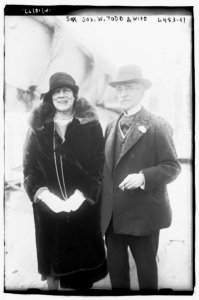 Sir Jos. W. Todd & wife LCCN2014718968