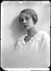 Siri Österholm, dancer, portrait 1915 - SMV - NÖ011