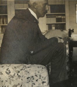 Sir Walter Alexander Raleigh, Julian Ottoline Vinogradoff and unknown boy by Lady Ottoline Morrell (cropped)
