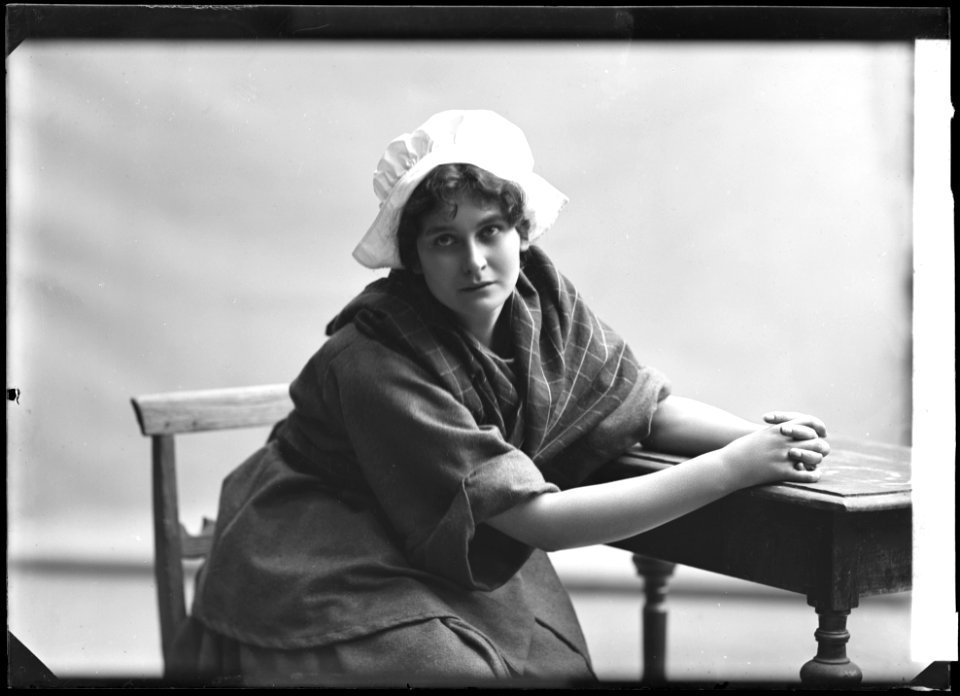 Siri Hård af Segerstad in Hoppet at Östermalmsteatern 1907 - SMV - GH175