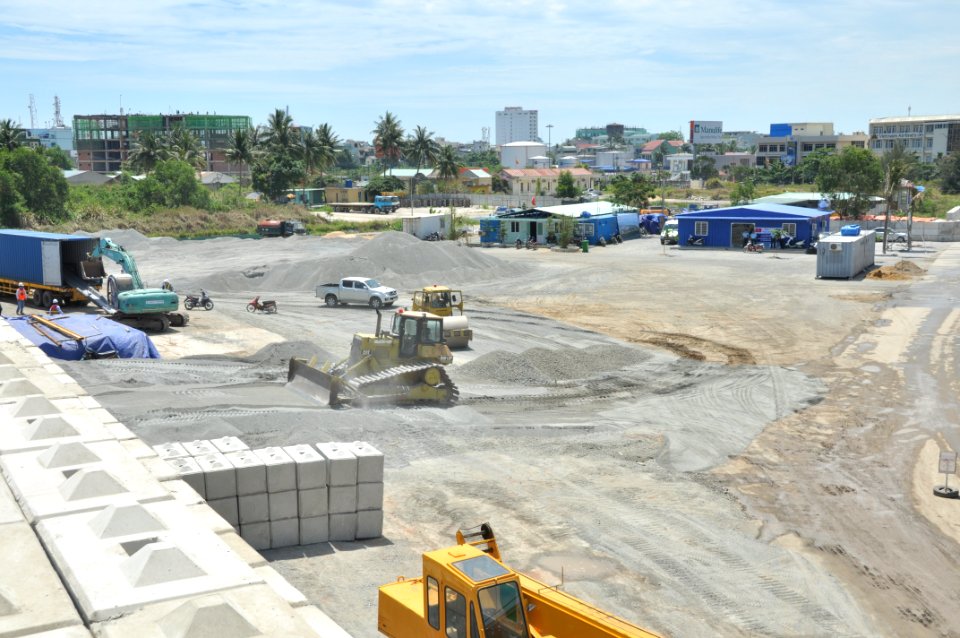 Site construction at the Environmental Remediation of Dioxin Contamination at Danang Airport (8681132358)
