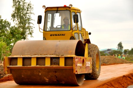 Site Preparation for Environmental Remediation of Dioxin Contamination at Danang Airport (8412066041)