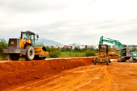Site Preparation for Environmental Remediation of Dioxin Contamination at Danang Airport (8412065037)