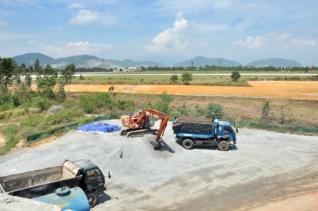Site construction at the Environmental Remediation of Dioxin Contamination at Danang Airport (8681135606)