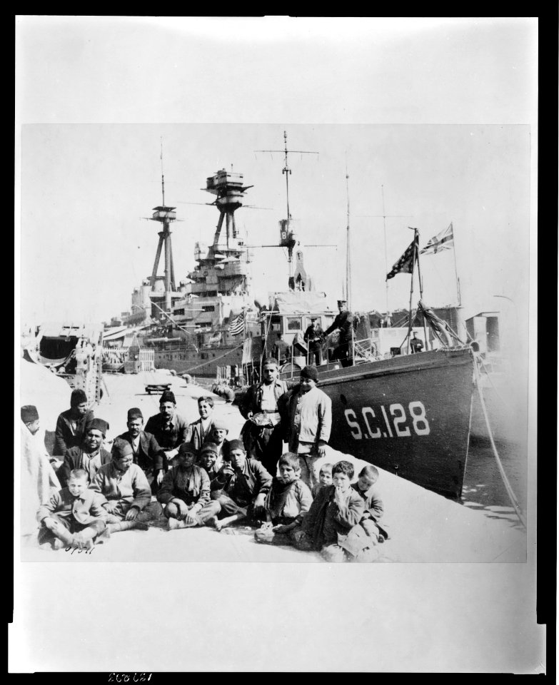 Six American sub-chasers in the Greek Islands were at the disposal of American Red Cross workers in Salonica This cooperation between the American Navy and Red Cross facilitated relief work LCCN2010648494