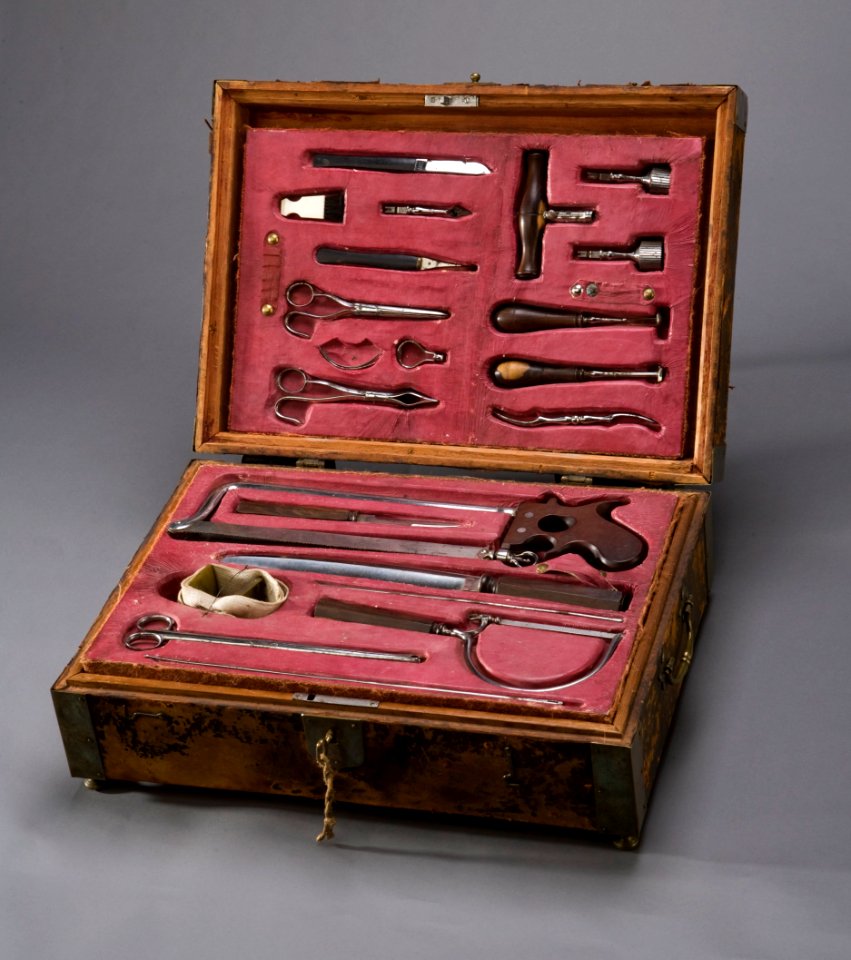 Sjukvårdskista (Medicinhistoriska museet, Uppsala) - Livrustkammaren - 76694