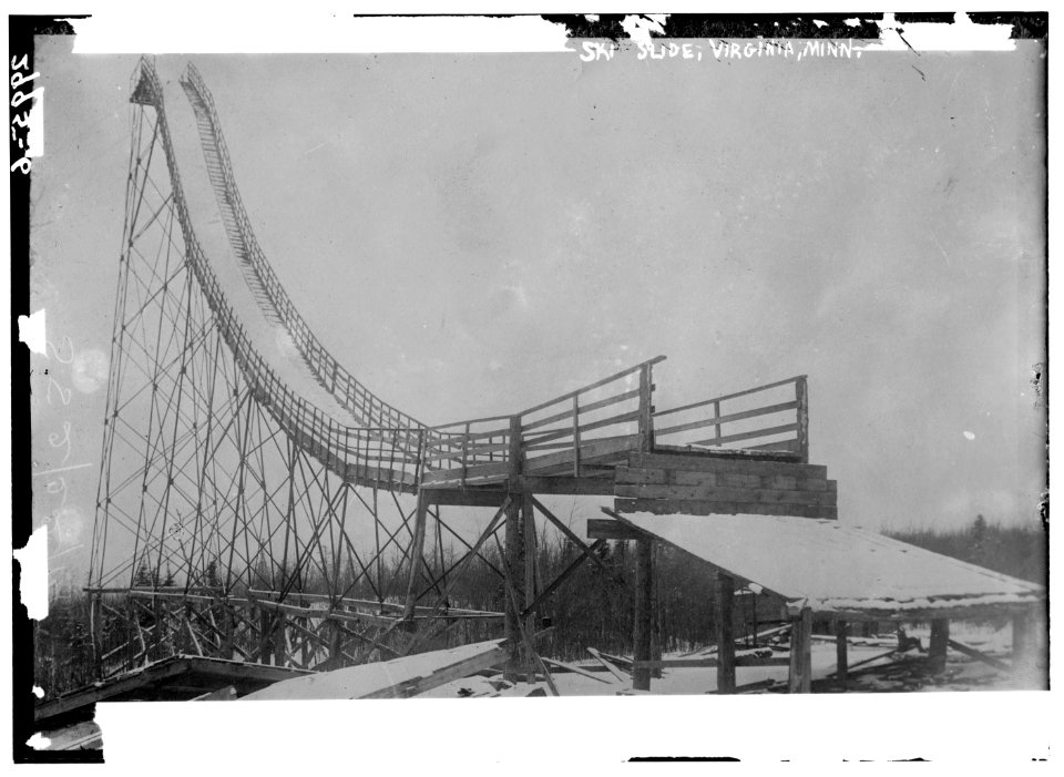 Ski slide, Virginia, Minn. LCCN2014695478