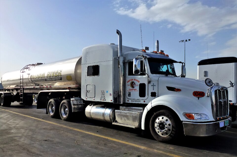 Truck trailer truck truck
