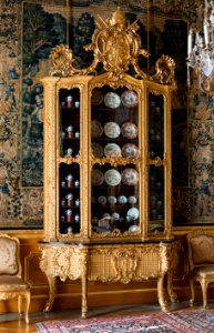 Skåp i stora salongen. Italiensk rokoko. 1770-tal - Hallwylska museet - 106872 photo