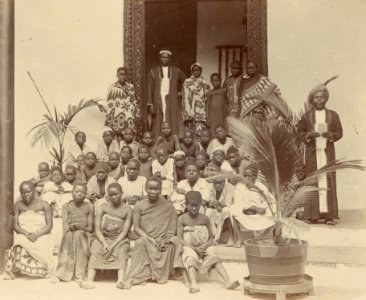 Slaves captured from a dhow RMG E9091 (cropped)