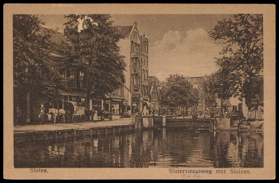 Sloterkade en sluizen bij de Overtoom. Uitgave J. Sleding, Amsterdam, Afb PBKD00175000003