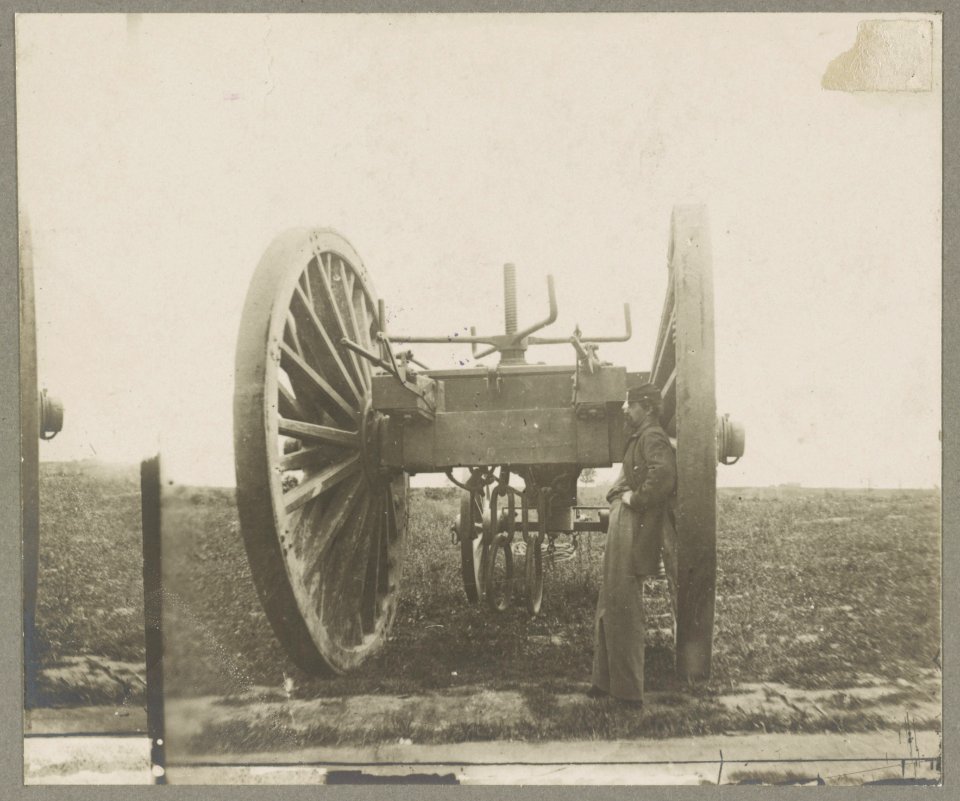 Sling cart used in removing the captured artillery, Fort Darling, Drewry's Bluff, James River, Va. April 1865 LCCN2012646749