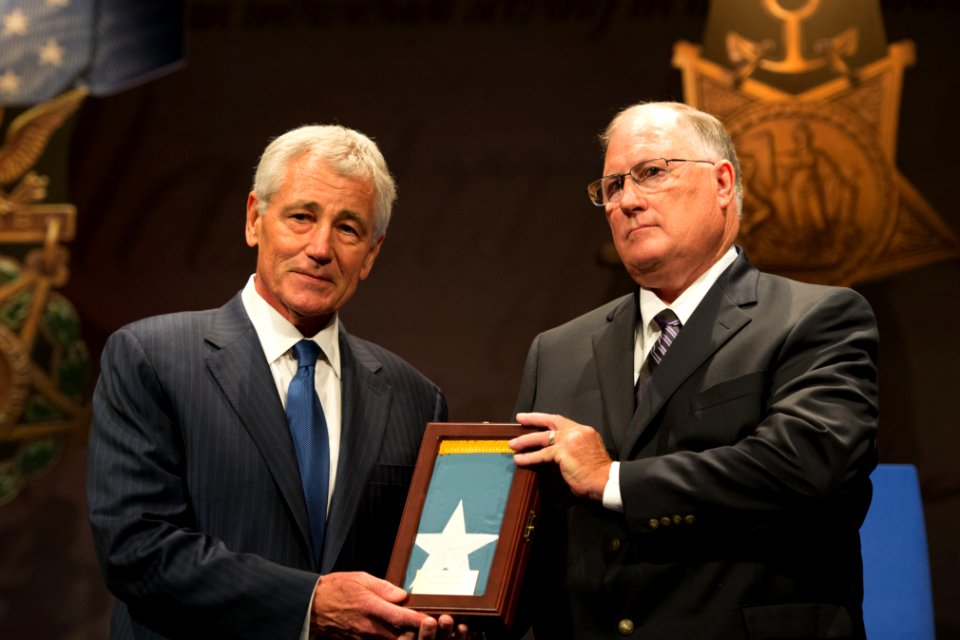 Sloat Medal of Honor 140916-N-AF077-082
