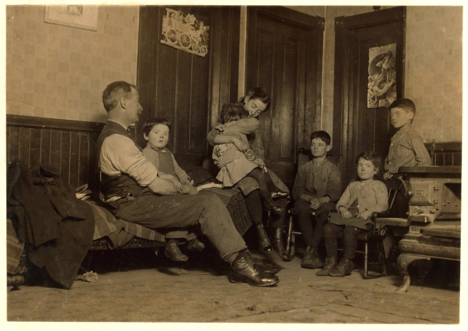 Slovenly kitchen living-room of family of Alfred Benoit, 191 N. Front St., a sweeper in Bennett Mill; has been there for two months. Mother works in the same mill; father is a canvasser (and LOC cph.3b21264