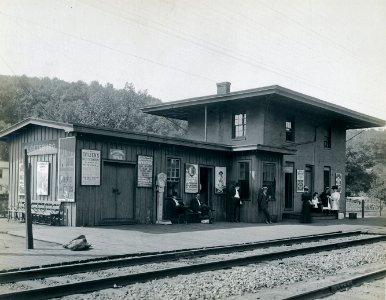 Sloatsburg station - Bailey photo